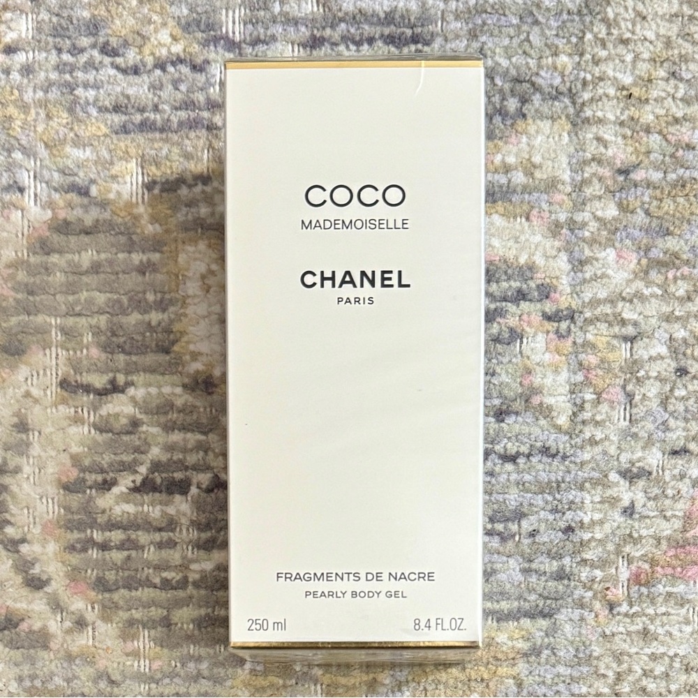 NWB Chanel Coco Mademoiselle Pearly Body Gel - Picture 2 of 3